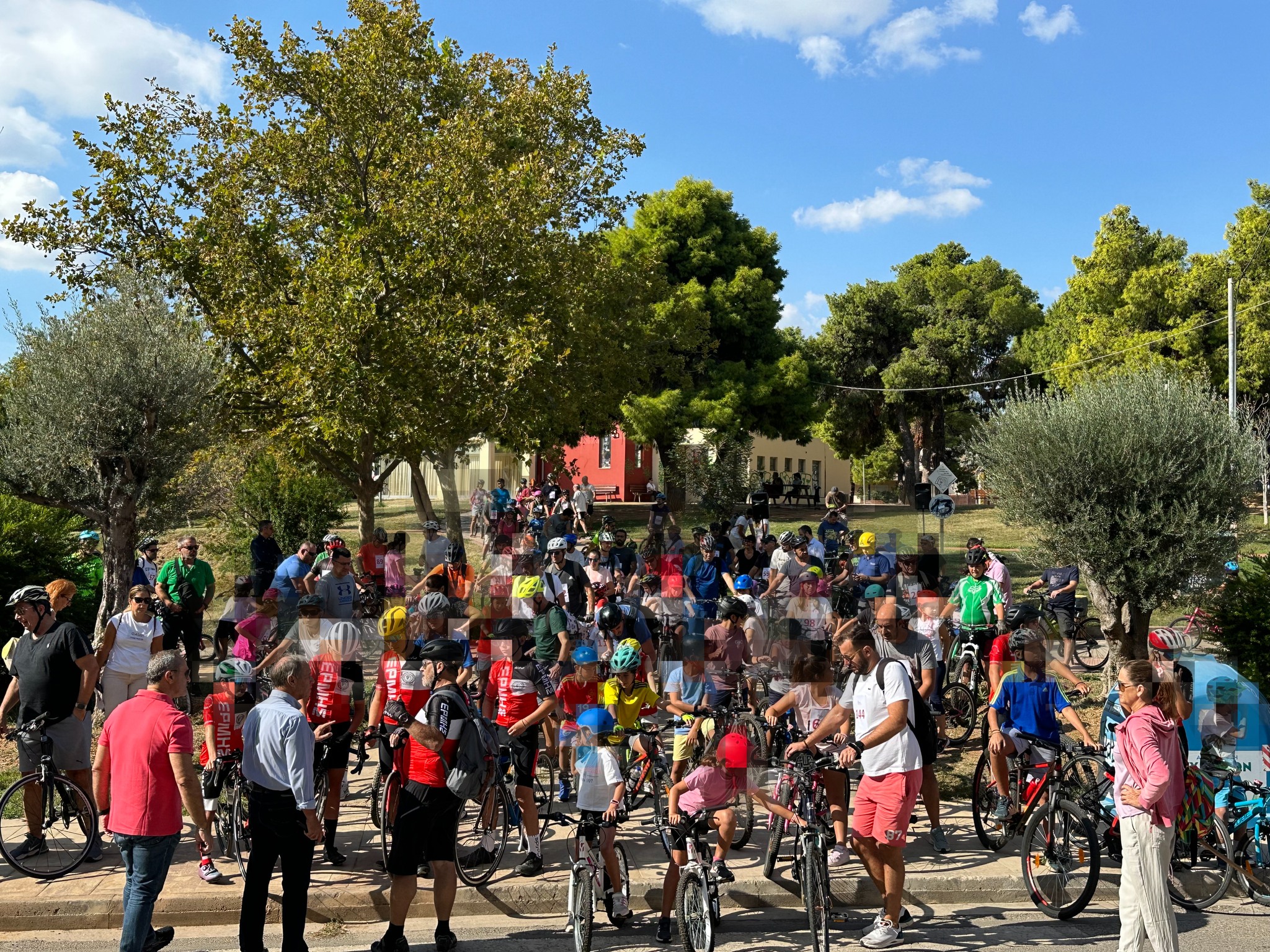 Μαζική ήταν η συμμετοχή στον Ποδηλατικό Γύρο που διοργάνωσε ο Δήμος Βριλησσίων